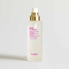 Brume parfumée Rose & Fruits Yodi à l'aloe vera, flacon 100 ml sur fond clair